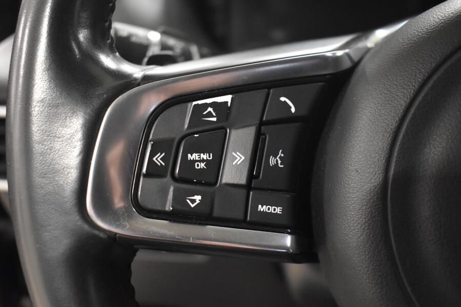 Jaguar F-PACE vaihtoauto