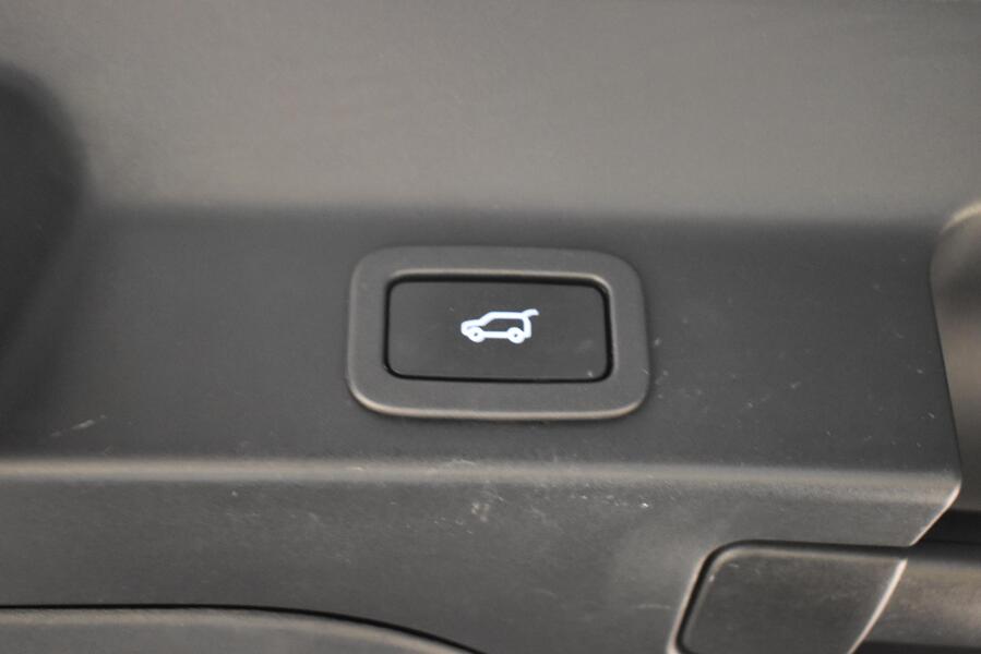 Jaguar F-PACE vaihtoauto