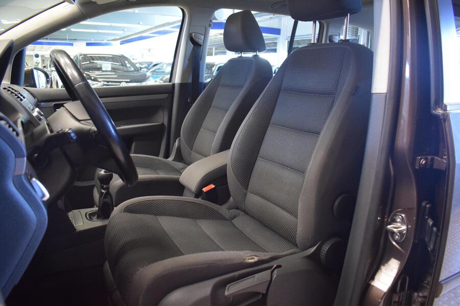 Volkswagen Touran vaihtoauto