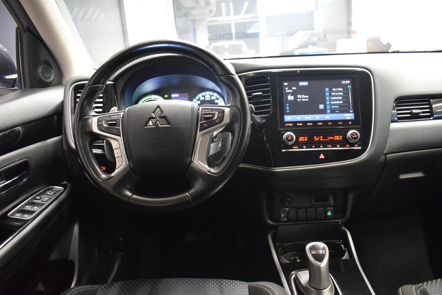 Mitsubishi Outlander PHEV vaihtoauto