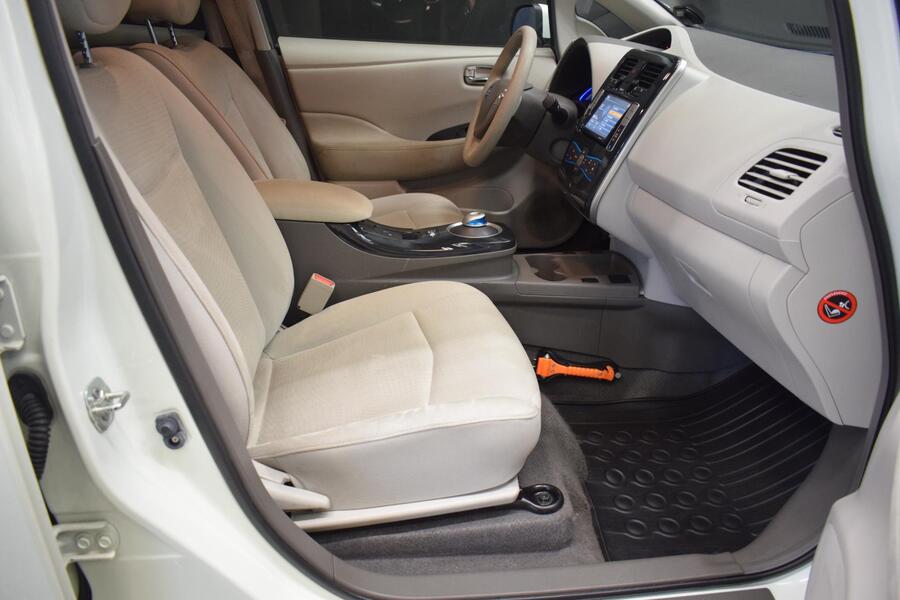 Nissan Leaf vaihtoauto