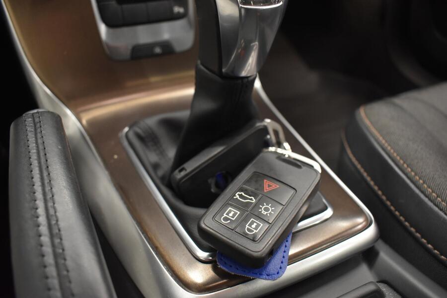 Volvo V40 Cross Country vaihtoauto