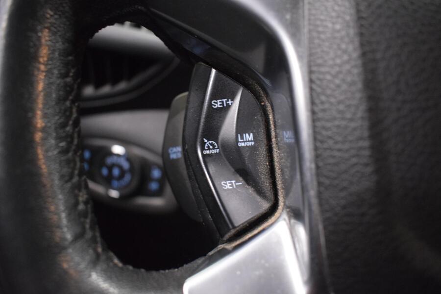 Ford Tourneo Connect vaihtoauto