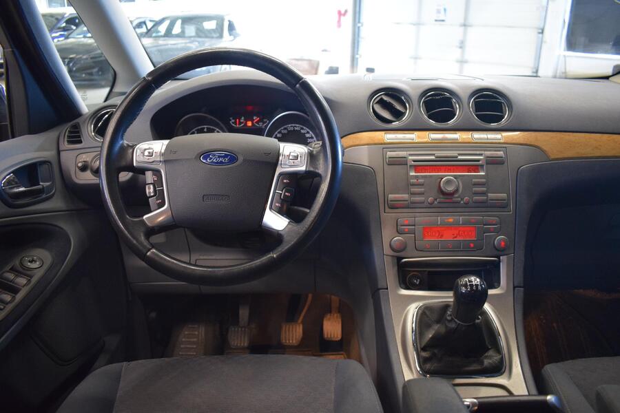 Ford Galaxy vaihtoauto