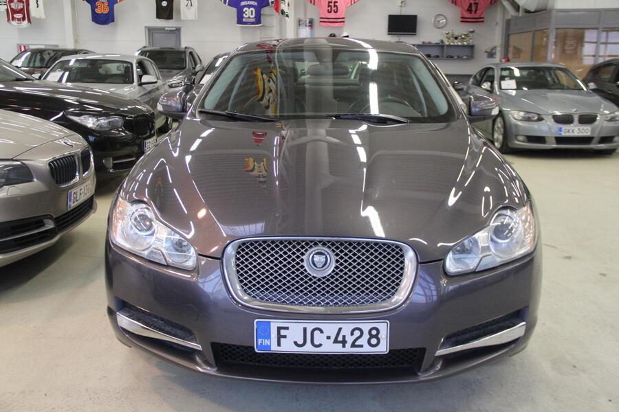 Jaguar XF vaihtoauto