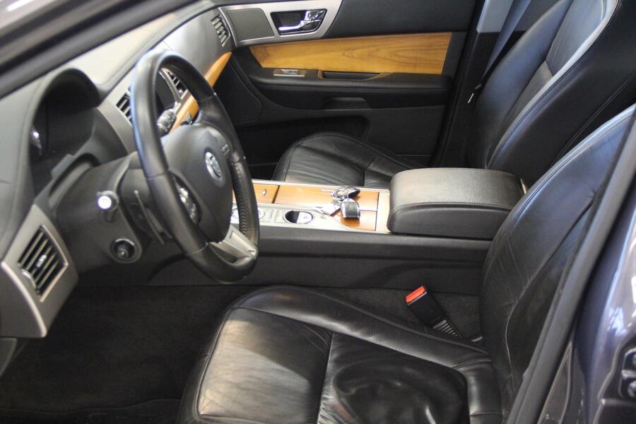 Jaguar XF vaihtoauto