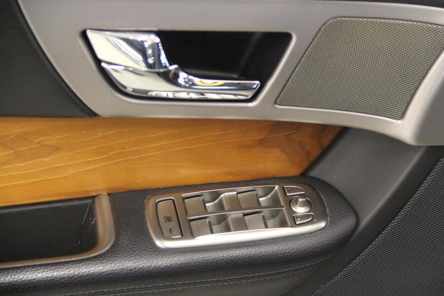 Jaguar XF vaihtoauto