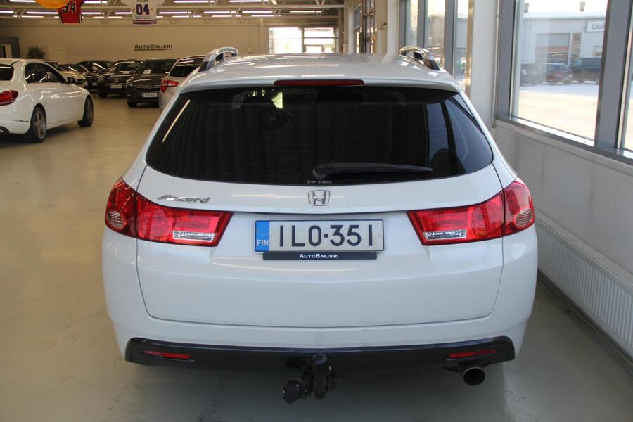 Honda Accord vaihtoauto