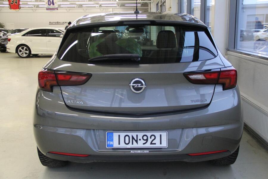 Opel Astra vaihtoauto