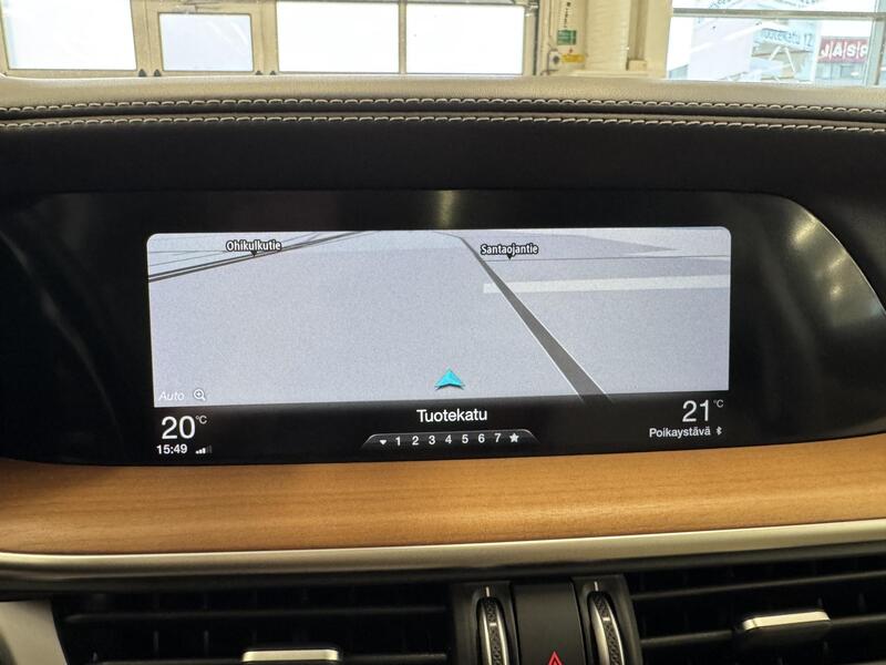 Alfa Romeo Stelvio vaihtoauto