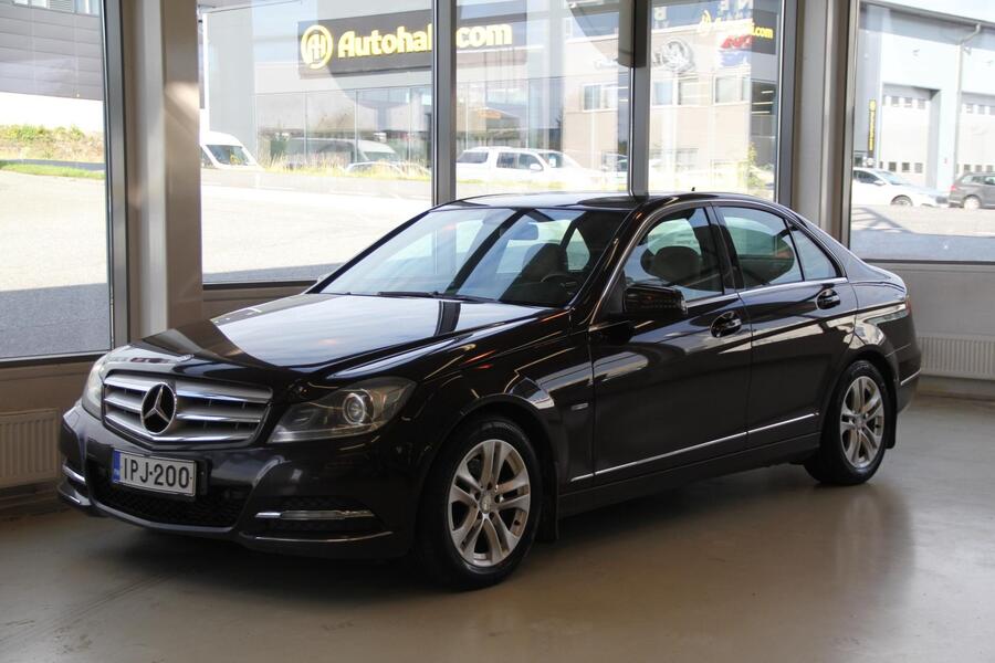 Mercedes-Benz C vaihtoauto