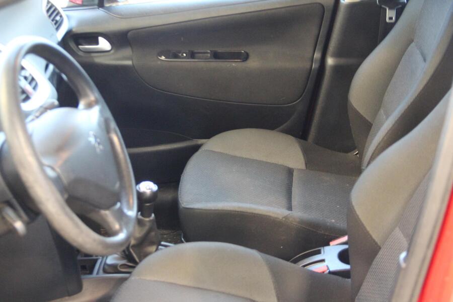 Peugeot 207 vaihtoauto