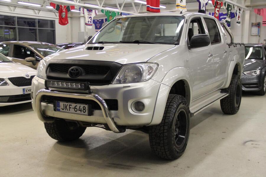 Toyota Hilux vaihtoauto