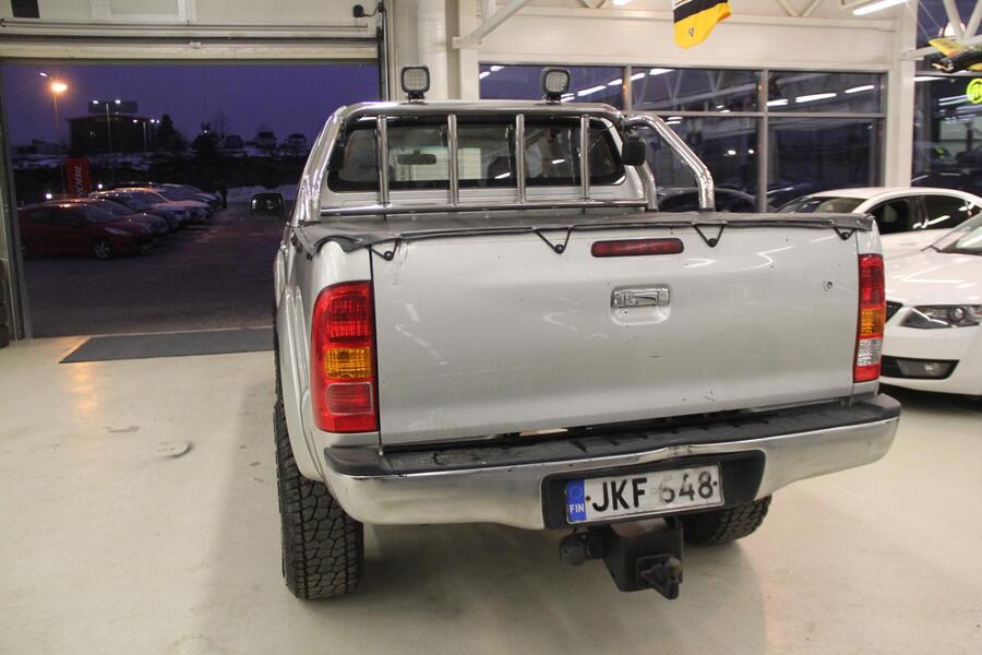 Toyota Hilux vaihtoauto