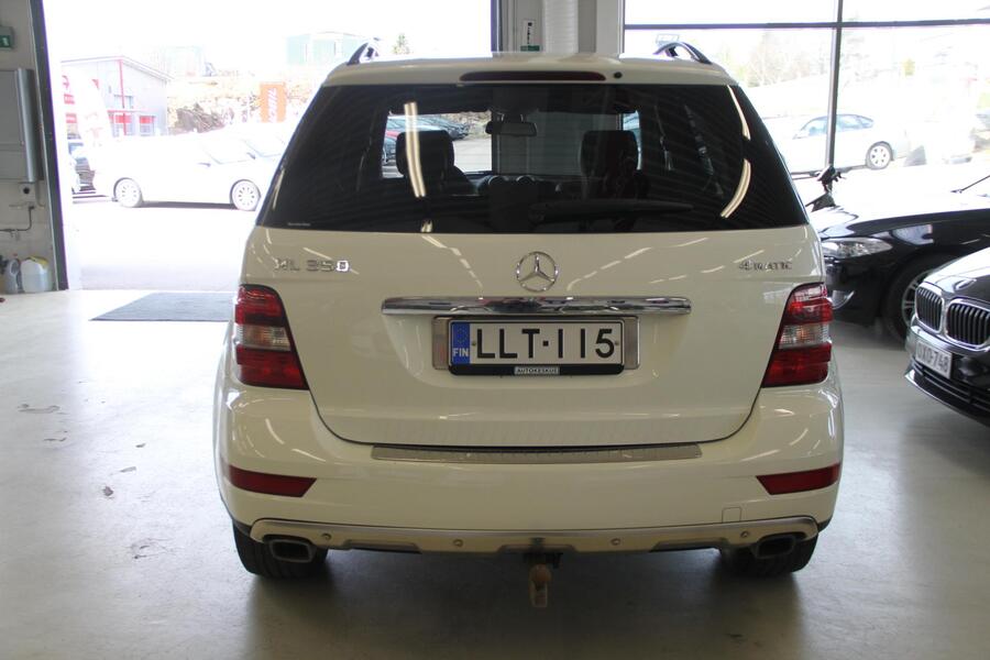Mercedes-Benz ML vaihtoauto