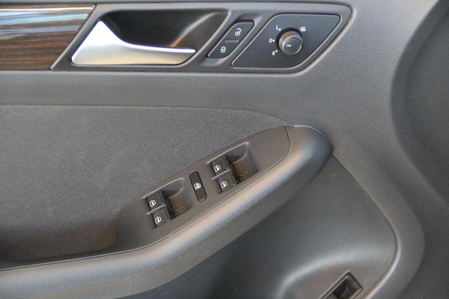 Volkswagen Jetta vaihtoauto