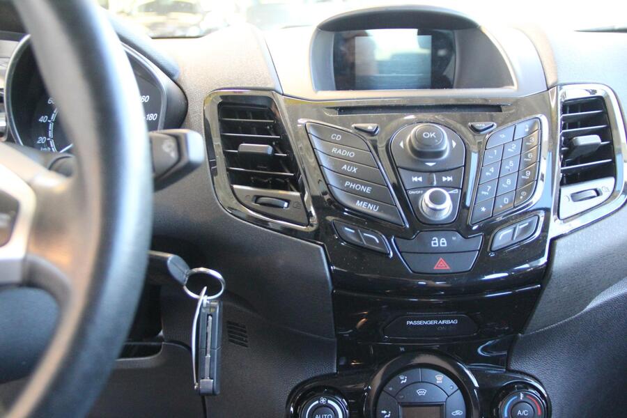 Ford Fiesta vaihtoauto