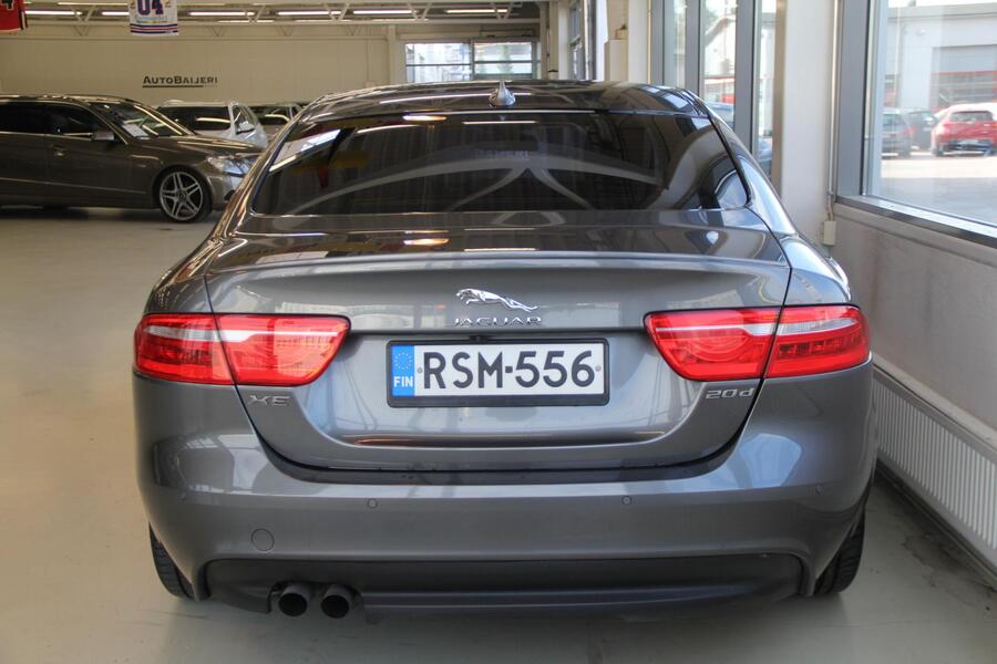 Jaguar XE vaihtoauto