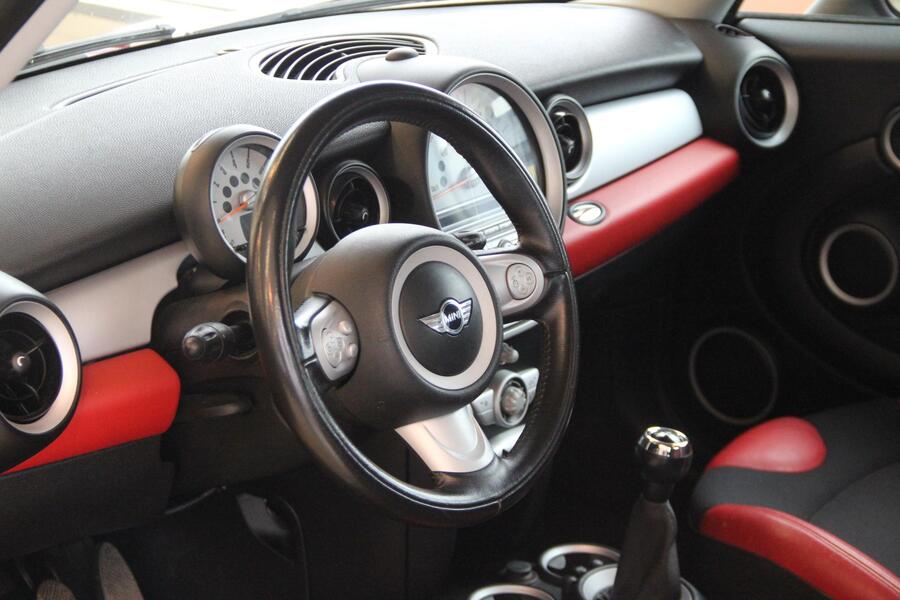 Mini Cooper vaihtoauto