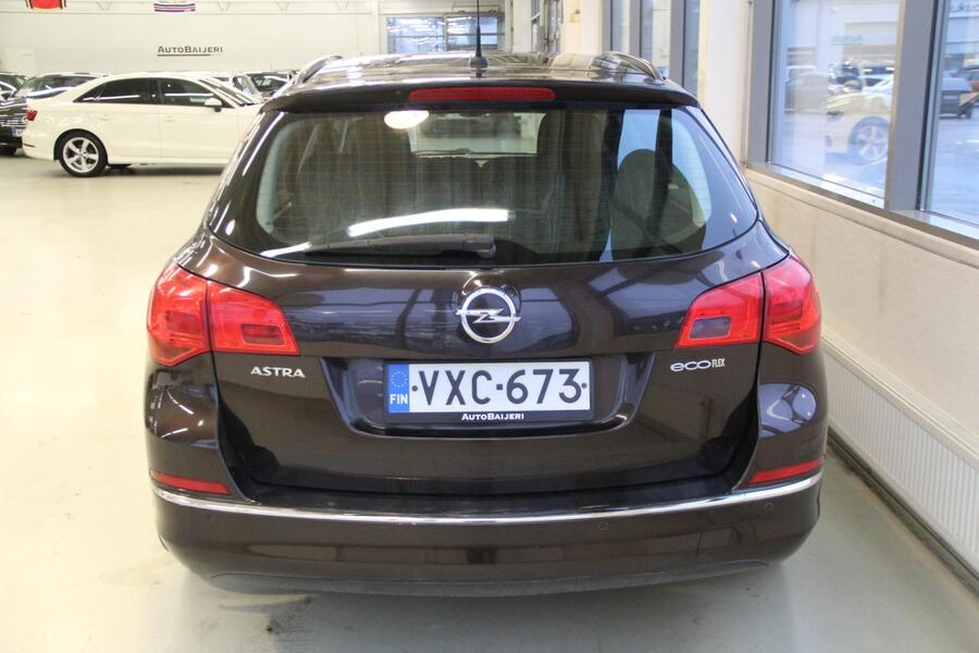 Opel Astra vaihtoauto