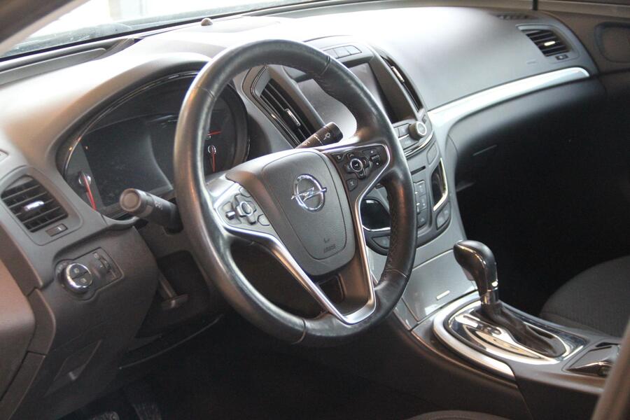 Opel Insignia vaihtoauto