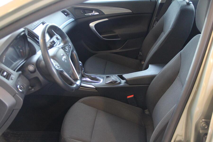 Opel Insignia vaihtoauto