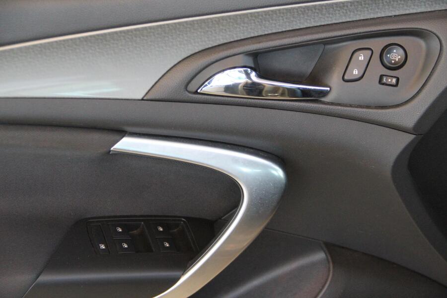 Opel Insignia vaihtoauto