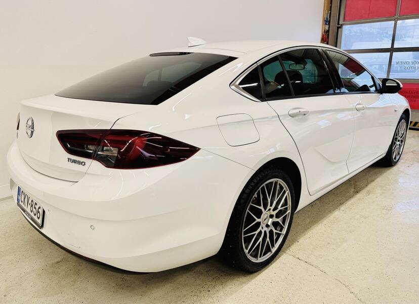 Opel Insignia vaihtoauto