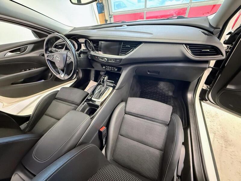 Opel Insignia vaihtoauto