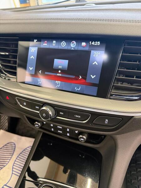 Opel Insignia vaihtoauto