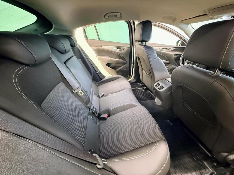 Opel Insignia vaihtoauto