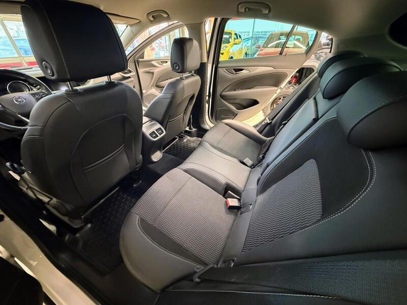 Opel Insignia vaihtoauto