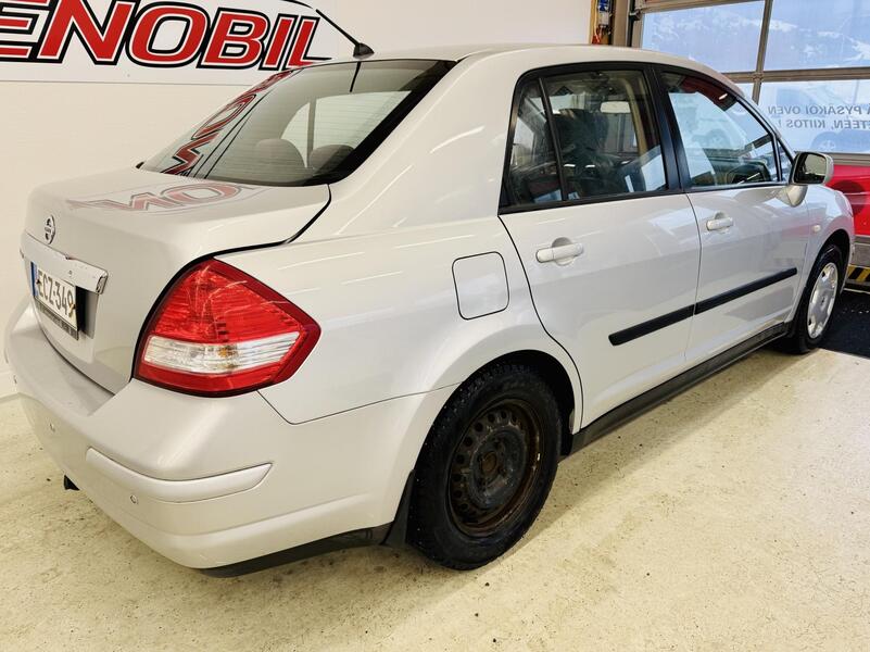 Nissan Tiida vaihtoauto