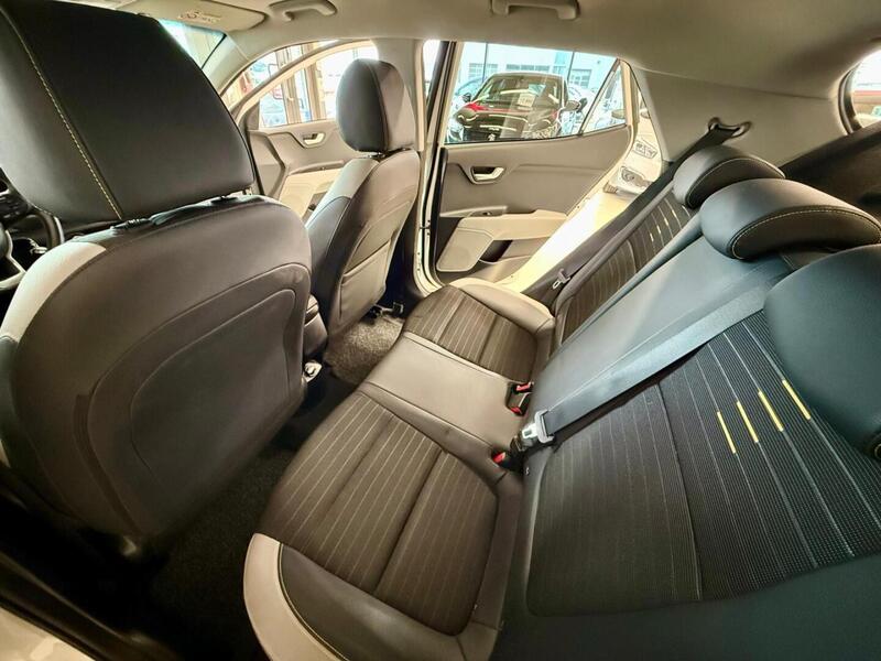 Kia Stonic vaihtoauto