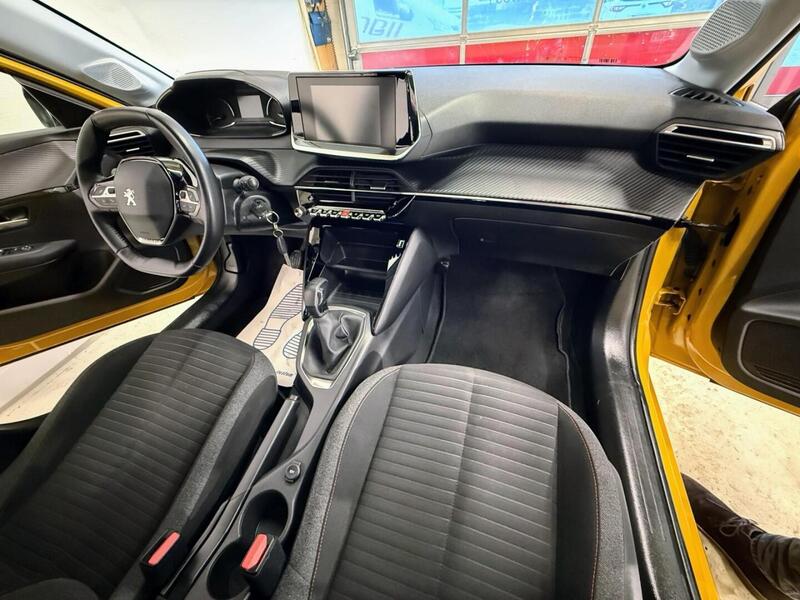 Peugeot 208 vaihtoauto