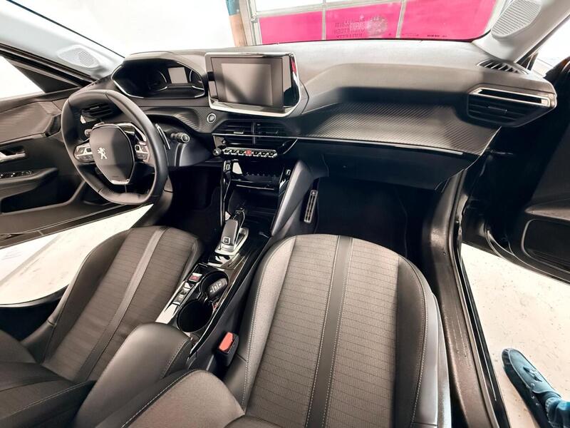 Peugeot 208 vaihtoauto