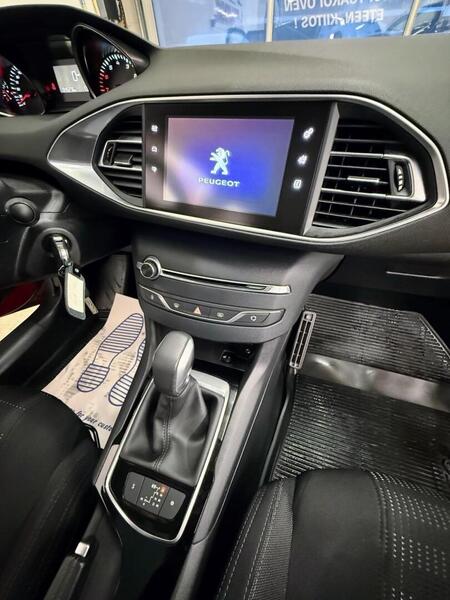 Peugeot 308 vaihtoauto