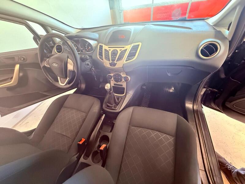 Ford Fiesta vaihtoauto