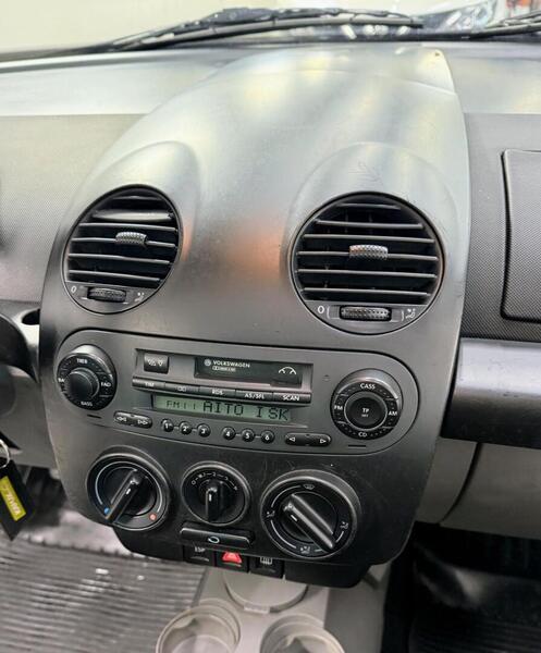 Volkswagen New Beetle vaihtoauto