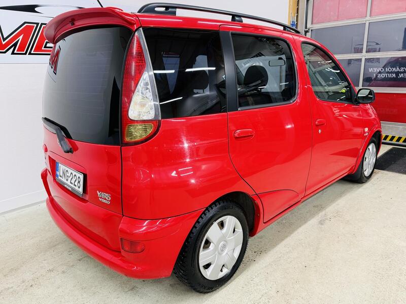 Toyota Yaris vaihtoauto