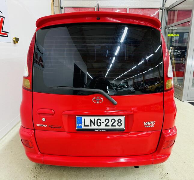 Toyota Yaris vaihtoauto