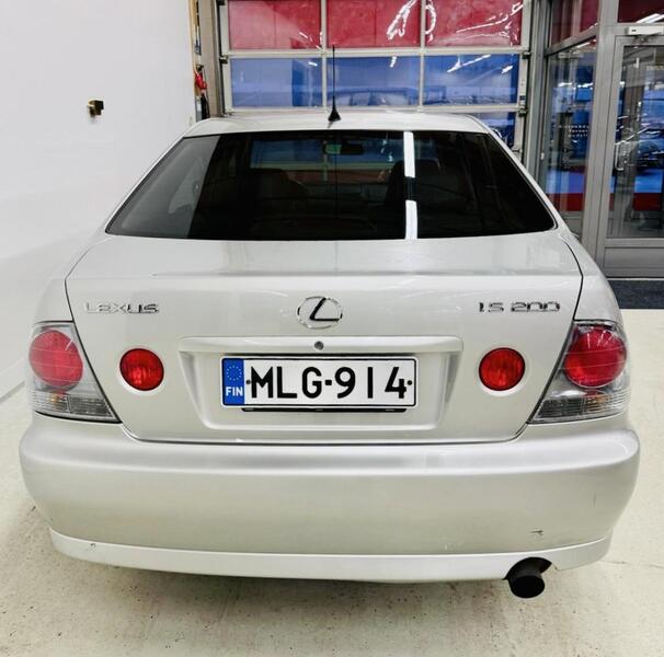 Lexus IS vaihtoauto