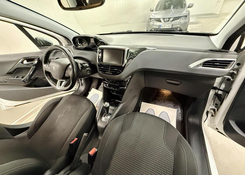 Peugeot 208 vaihtoauto