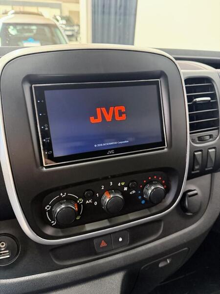 Opel Vivaro vaihtoauto