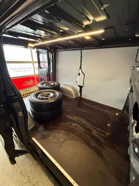 Opel Vivaro vaihtoauto