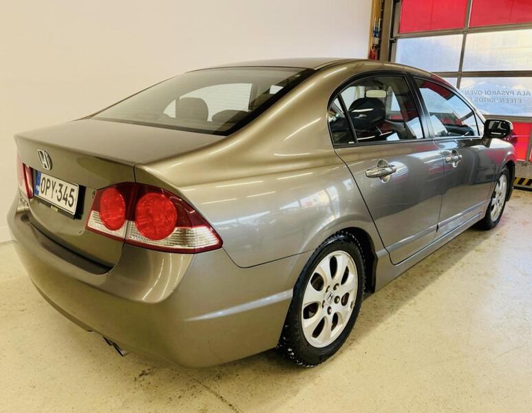 Honda Civic vaihtoauto