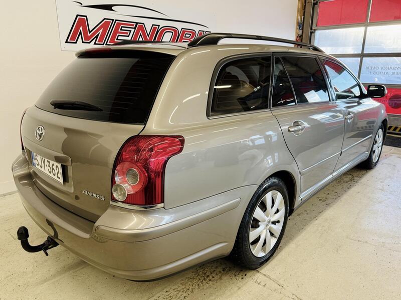 Toyota Avensis vaihtoauto