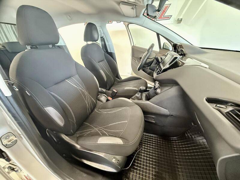 Peugeot 208 vaihtoauto