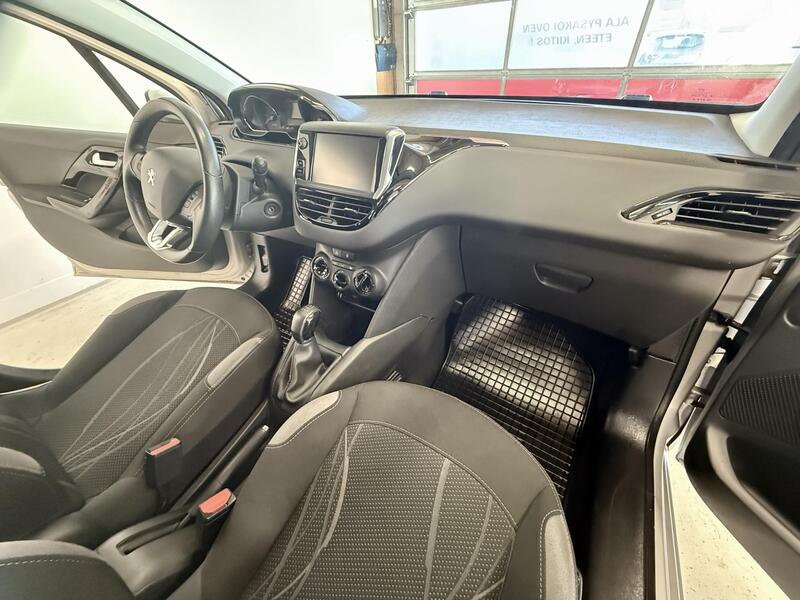 Peugeot 208 vaihtoauto