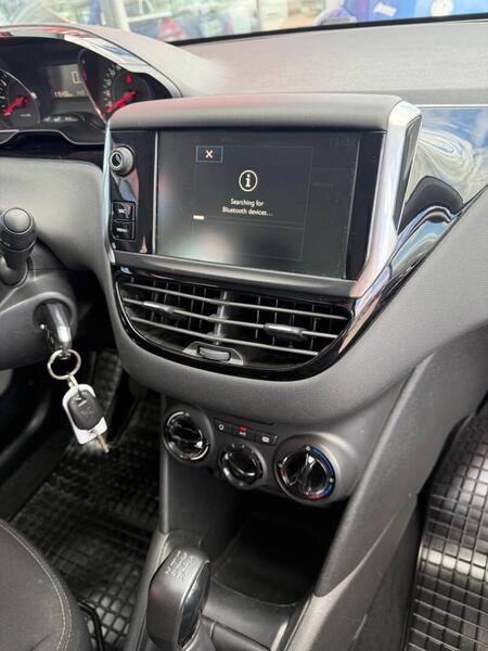 Peugeot 208 vaihtoauto